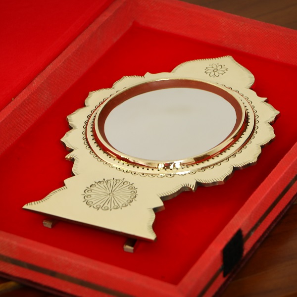 natural and artistic